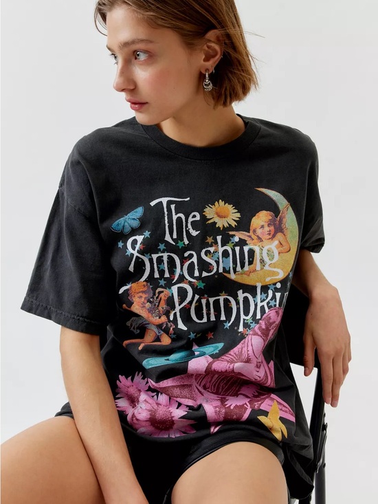 Urban Outfitters Tops - The Smashing Pumpkins Tshirt 😍 NWT
